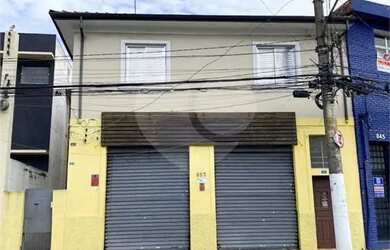 Imagem: O depósito possui 2 Vagas na garagem, 288m² de Área e está