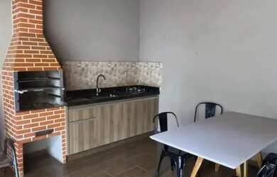 Imagem: A casa possui 2 Dormitórios, 3 Banheiros, 3 Vagas na garagem