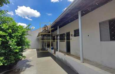 Imagem: A casa para alugar possui 1 Dormitório, 1 Banheiro, 1 Vaga