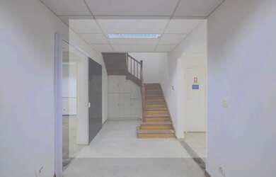 Imagem 7: Casa Comercial Locaçao. Varanda, 500m² de Áreae3 Vagas na garagem