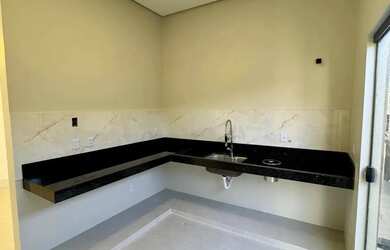 Imagem 3: Casa Nova com 3 Dormitórios e Piscina - 906 sul