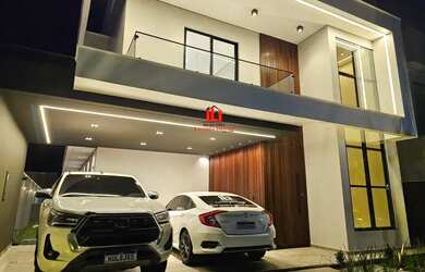 Imagem: A casa em condomínio possui 4 Dormitórios, 1 Banheiro, 4 Vagas