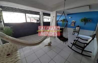 Imagem: A casa possui 4 Dormitórios, 4 Banheiros, 2 Vagas na garagem