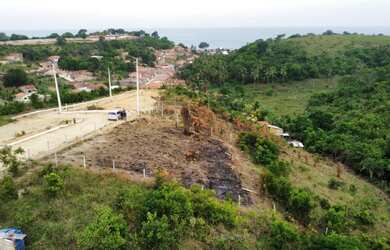 Imagem: O terreno possui 500m² de Área e está localizado em Passo