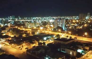 Imagem: O apartamento possui 4 Dormitórios, 1 Banheiro, 4 Vagas na