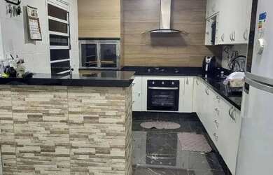 Imagem: A casa em condomínio possui 3 Dormitórios, 4 Banheiros, 2