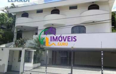 Imagem: A casa à venda possui 4 Dormitórios, 5 Banheiros, 5 Vagas