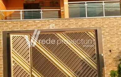 Imagem: A casa possui 3 Dormitórios, 3 Banheiros, 4 Vagas na garagem