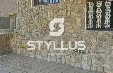 Imagem: A casa possui 4 Dormitórios, 4 Banheiros, 1 Vaga na garagem