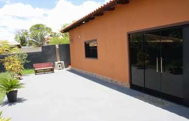 Imagem: A casa em condomínio possui 1 Dormitório, 2 Banheiros, 2 Vagas