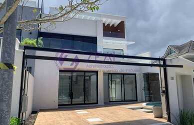 Imagem: A casa em condomínio possui 4 Dormitórios, 1 Banheiro, 2 Vagas