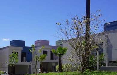 Imagem: A casa em condomínio possui 4 Dormitórios, 4 Banheiros, 3