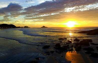 Imagem 2: casa com piscina , wi-fi, churrasqueira e forno de pizza