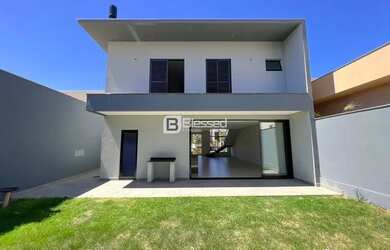 Imagem: A casa em condomínio possui 3 Dormitórios, 5 Banheiros, 2