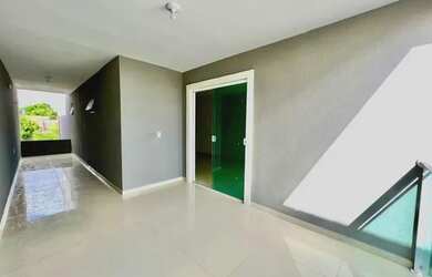 Imagem: A casa possui 3 Dormitórios, 3 Banheiros, 3 Vagas na garagem