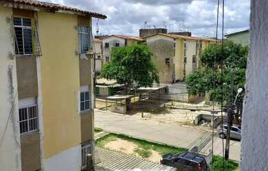 Imagem: O apartamento possui 2 Dormitórios e 1 Banheiro e está localizado