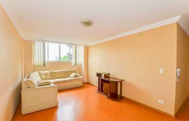 Imagem: O apartamento possui 3 Dormitórios, 1 Banheiro, 1 Vaga na garagem