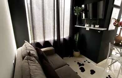 Imagem: O apartamento possui 2 Dormitórios, 1 Banheiro, 1 Vaga na garagem