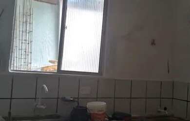 Imagem: A casa possui 2 Dormitórios, 1 Banheiro e está localizado