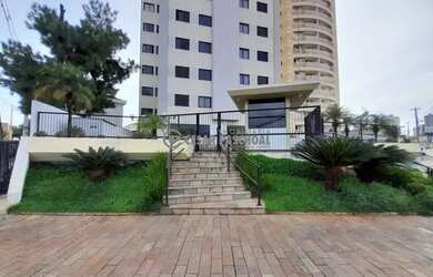 Imagem: O apartamento possui 1 Dormitório, 1 Banheiro, 1 Vaga na garagem