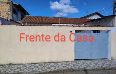 Imagem: A casa possui 2 Dormitórios, 1 Banheiro, 1 Vaga na garagem