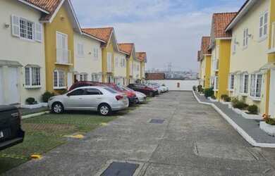 Imagem: A casa em condomínio possui 2 Dormitórios, 2 Banheiros, 1