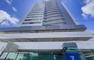 Imagem: O apartamento possui 1 Dormitório, 1 Banheiro, 1 Vaga na garagem