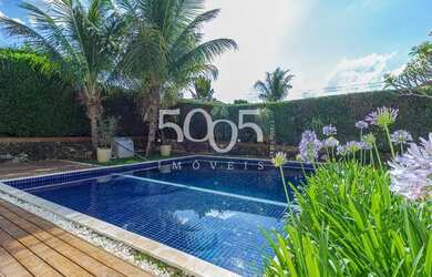 Imagem: A casa em condomínio possui 4 Dormitórios, 4 Banheiros, 2