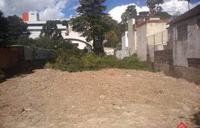 Imagem: O terreno à venda possui 736m² de Área e está localizado