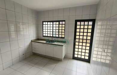 Imagem 13: Sobrado para alugar no Jardim Antares 3 quartos, suíte e 2 vagas de garagem...