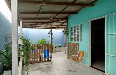 Imagem: O apartamento possui 2 Dormitórios, 1 Banheiro, 2 Vagas na