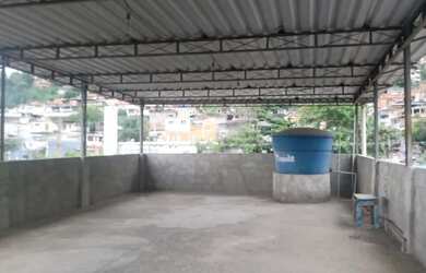 Imagem: A casa possui 3 Dormitórios, 2 Banheiros e 90m² de Área e