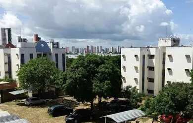 Imagem: O apartamento possui 3 Dormitórios, 1 Banheiro, 1 Vaga na garagem