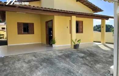 Imagem: A casa possui 3 Dormitórios, 3 Banheiros e 300m² de Área