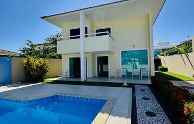 Imagem: A casa em condomínio possui 4 Dormitórios, 5 Banheiros, 4