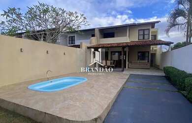 Imagem: A casa possui 4 Dormitórios, 3 Banheiros, 4 Vagas na garagem