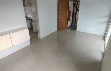 Imagem: O apartamento possui 2 Dormitórios, 2 Banheiros, 2 Vagas na