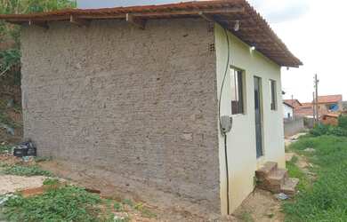 Imagem: Vende-se está casa. Valor 30 mil mas estou aberta a proposta