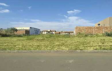 Imagem: O terreno possui 1.929m² de Área e está localizado em Trindade