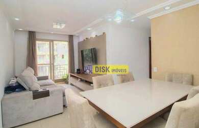 Imagem: O apartamento possui 3 Dormitórios, 1 Banheiro, 1 Vaga na garagem