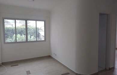 Imagem: O apartamento possui 2 Dormitórios, 1 Banheiro, 2 Vagas na