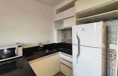 Imagem: O apartamento possui 1 Dormitório, 1 Banheiro, 1 Vaga na garagem