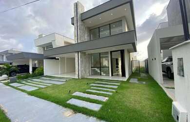 Imagem: A casa em condomínio possui 4 Dormitórios, 5 Banheiros, 4