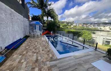 Imagem: A casa em condomínio possui 3 Dormitórios, 5 Banheiros, 4