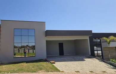 Imagem: A casa em condomínio possui 3 Dormitórios, 5 Banheiros, 3