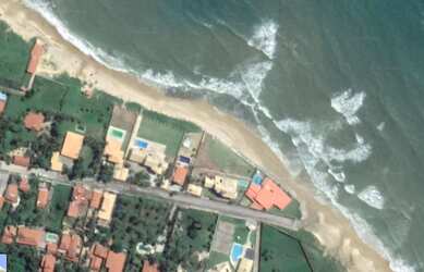 Imagem: A casa possui 4 Dormitórios, 4 Banheiros, 5 Vagas na garagem