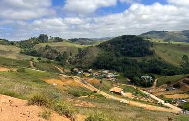 Imagem: O terreno possui 1.050m² de Área e está localizado em Centro