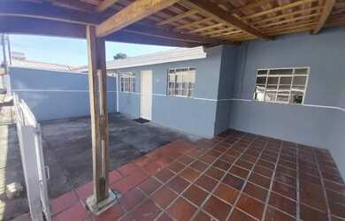 Imagem: A casa em condomínio possui 3 Dormitórios, 1 Banheiro, 1 Vaga