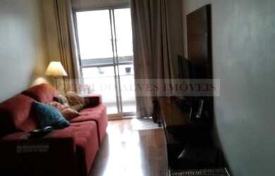 Imagem: O apartamento possui 3 Dormitórios, 1 Banheiro, 1 Vaga na garagem