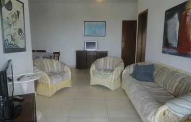 Imagem: O apartamento possui 4 Dormitórios, 1 Banheiro, 2 Vagas na